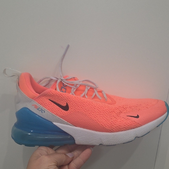 Nike AIR 270 Women's Sneakers in Bright Coral and Blue - Picture 14 of 14